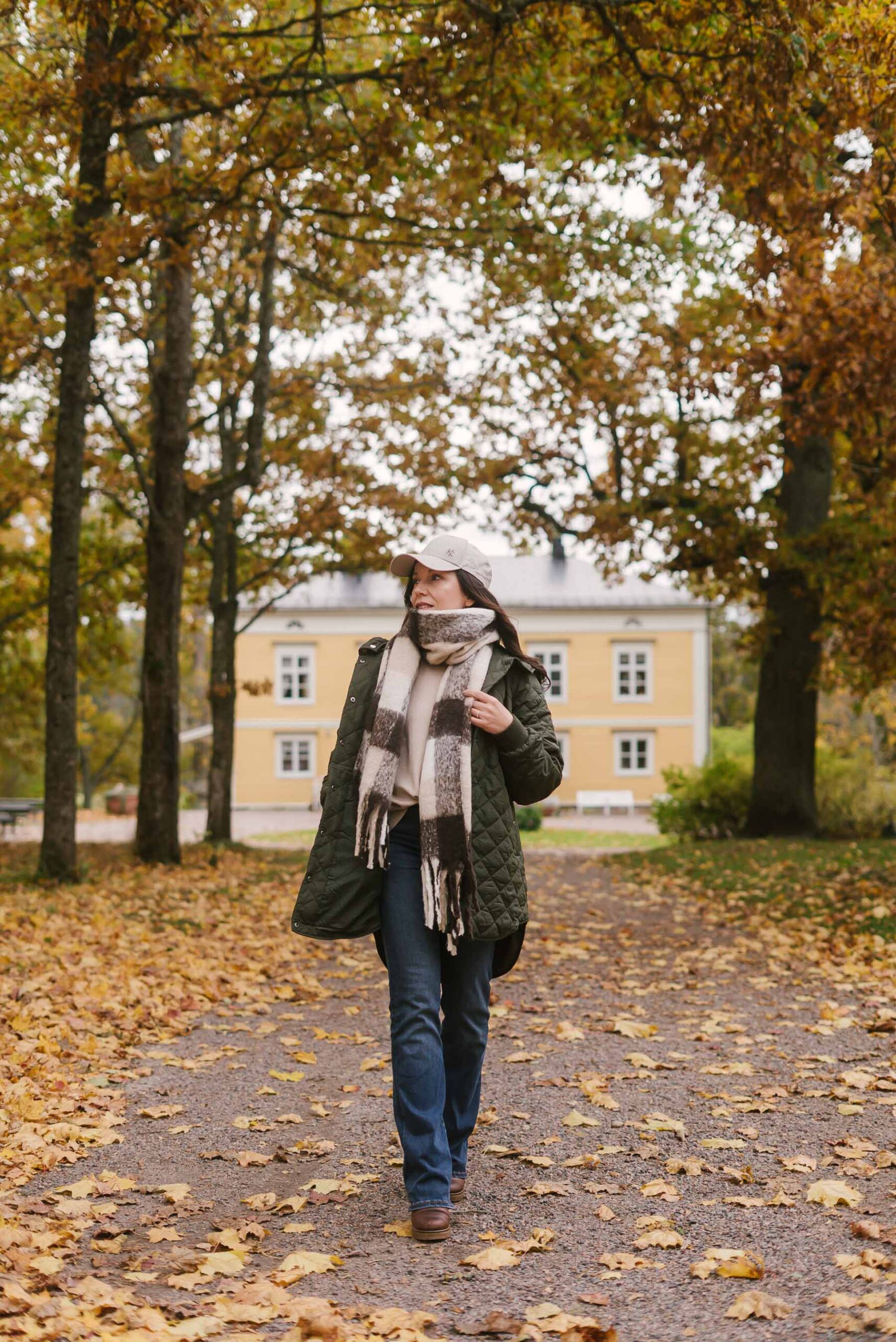 Muhkea kaulahuivi yllättävästä materiaalista